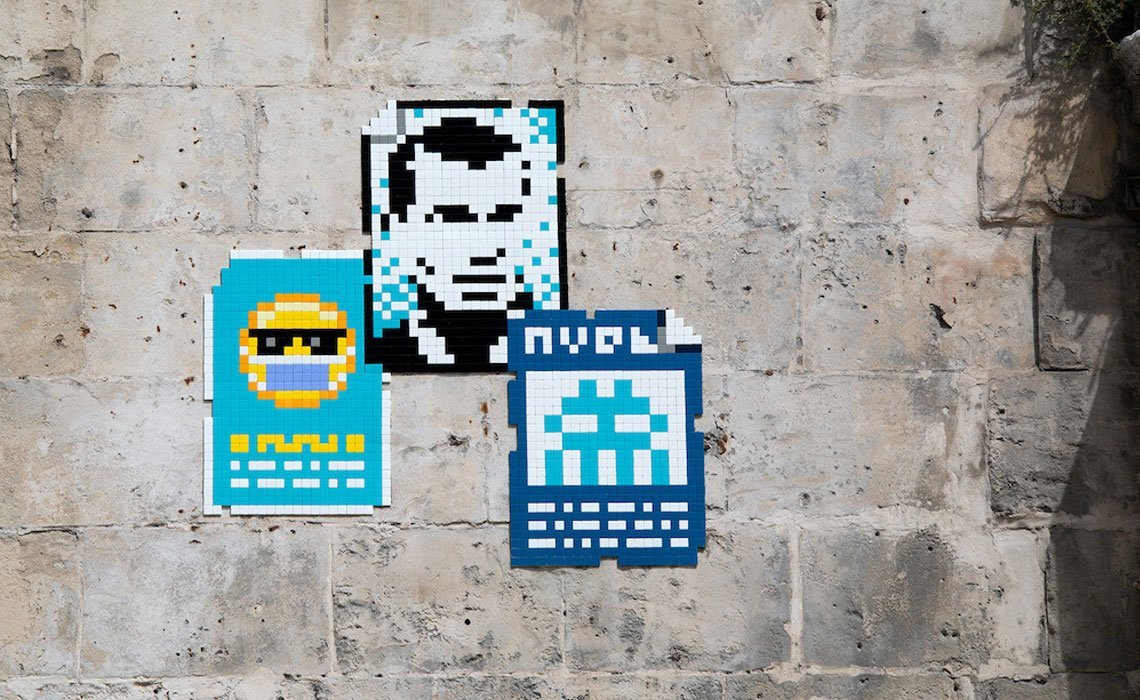 Invader - Alert | Hang-Up Gallery