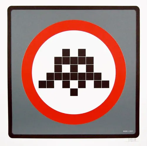 Warning Invader - Grey