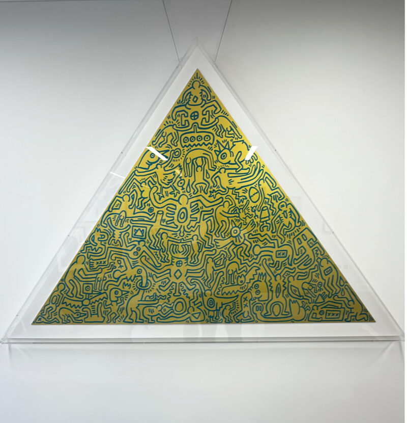 Keith haring pyramid gold1