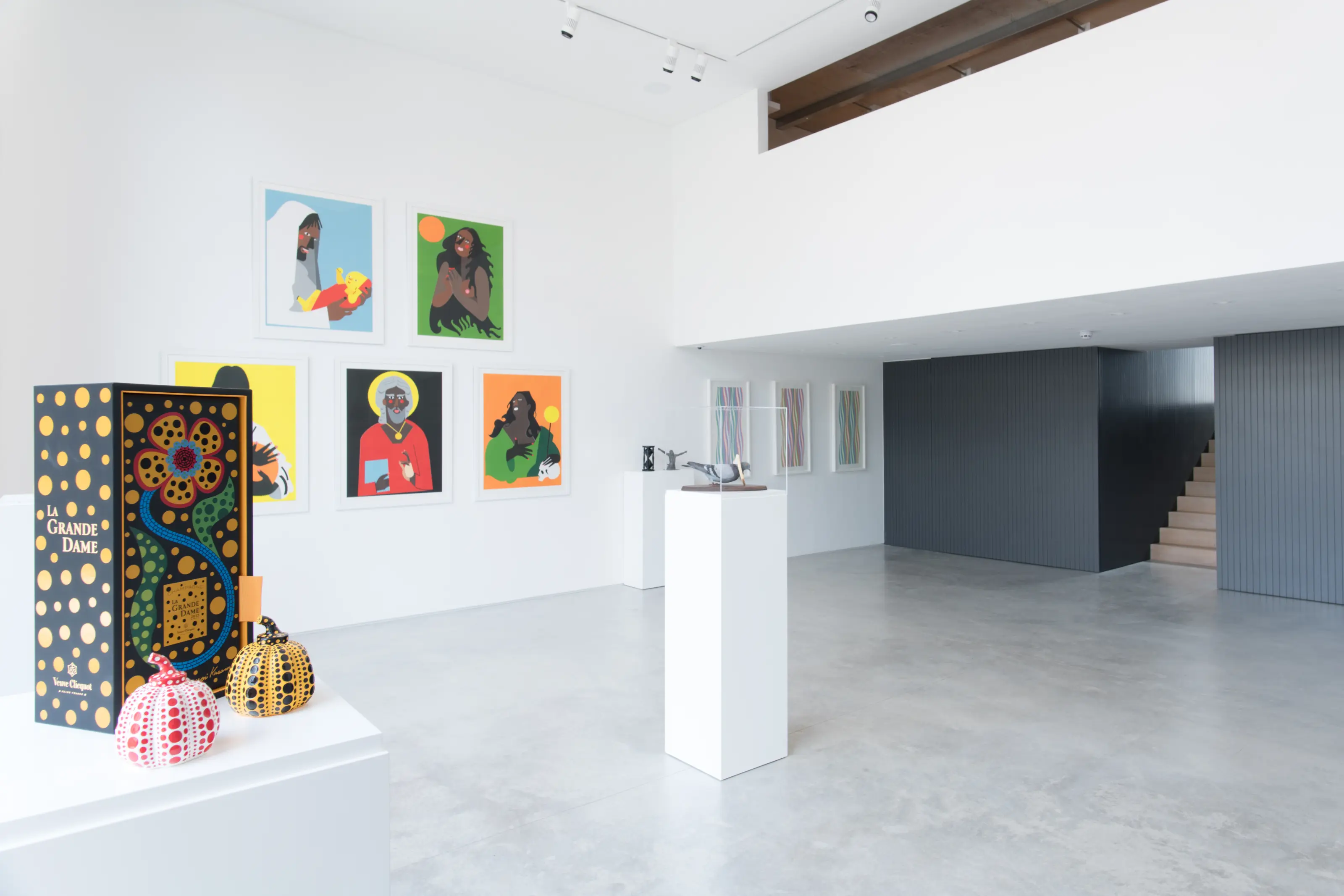 Originals and editions by Yayoi Kusama, Nina Chanel Abney, Nancy Fouts and Bridget Riley at Hang-Up.