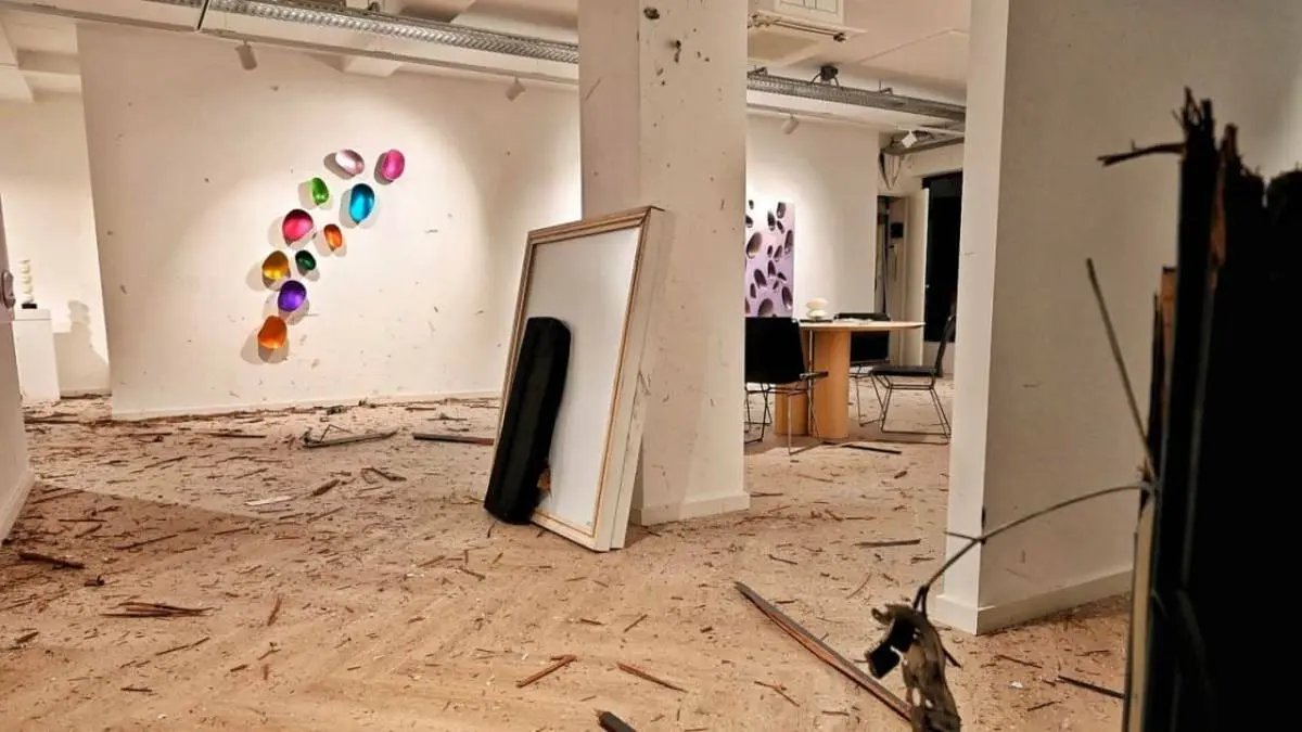 MPV Gallery after the robbery