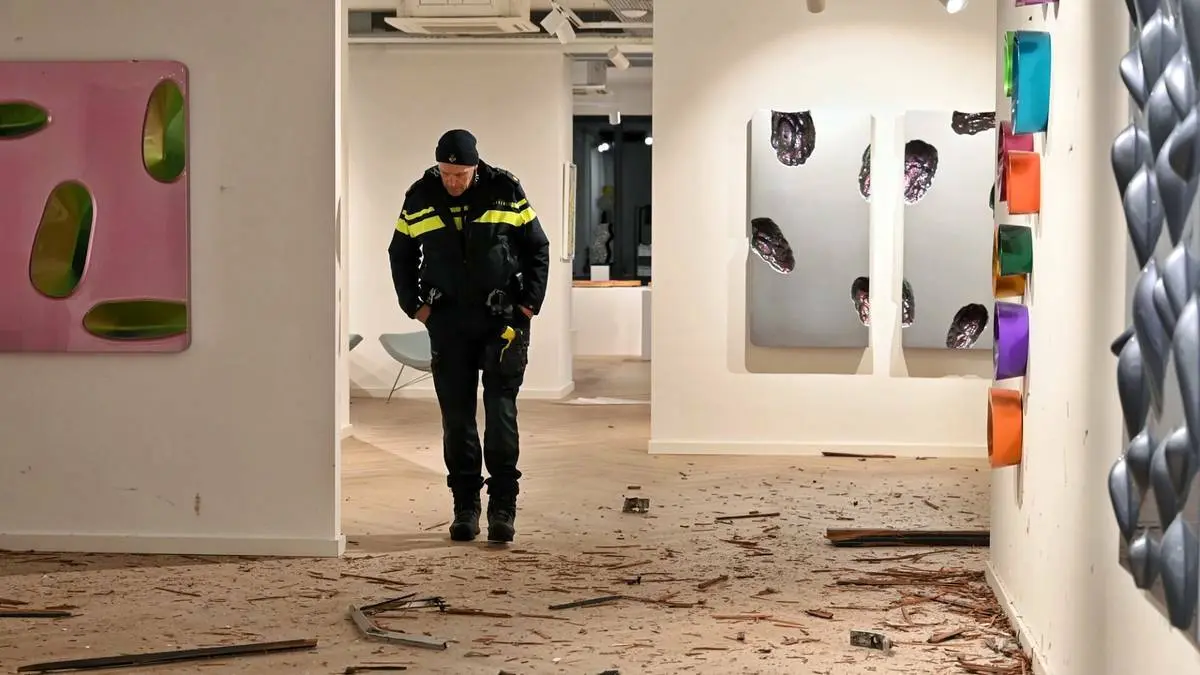 MPV Gallery after the robbery