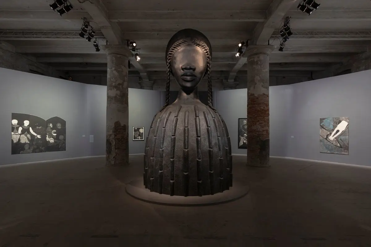Simone Leigh, Brick House (2019). The monumental bronze bust of a Black woman whose skirt resembles a clay house was originally presented at the High Line in New York City in 2019.