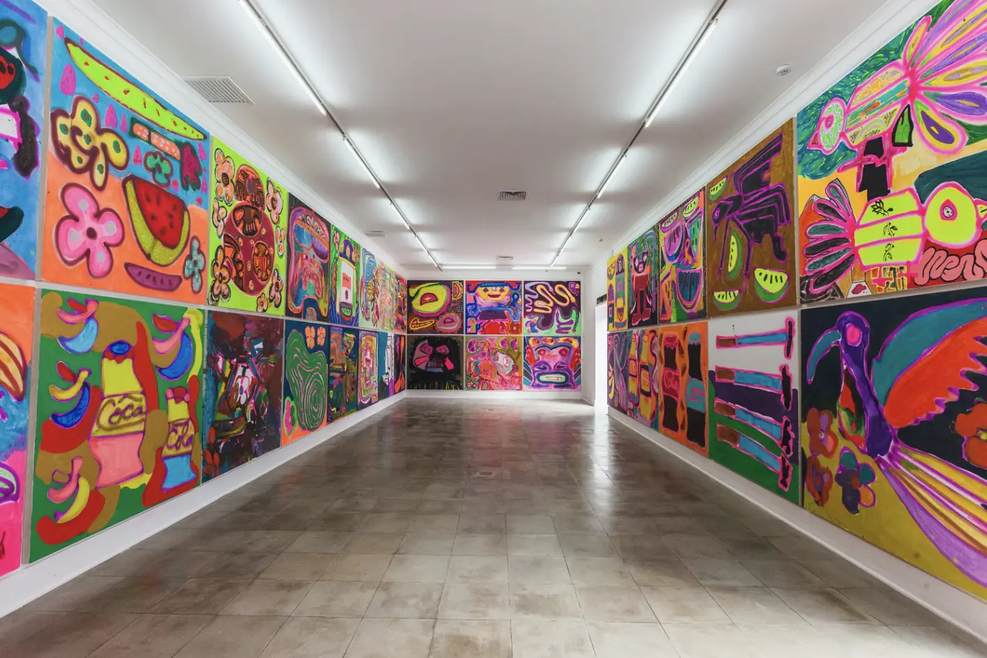 Katherine Bernhardt, Pink Cake, 2007 / Watermelon World, MATE, Lima, 2018.