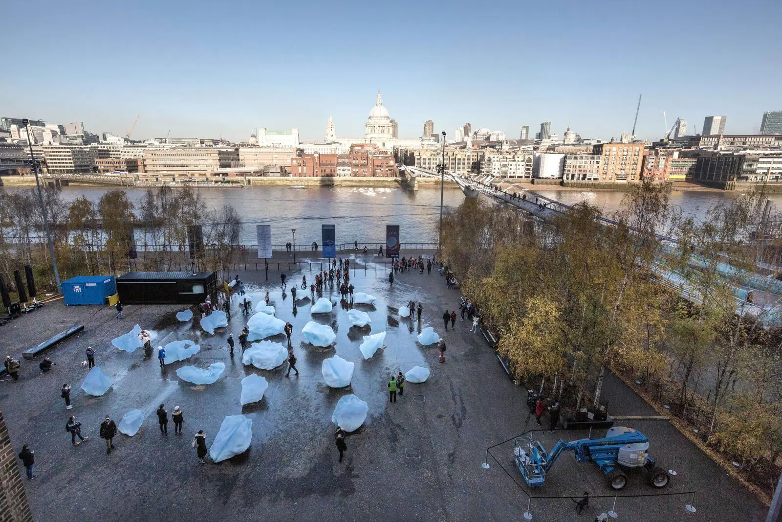 Olafur Eliasson's Ice Watch, Bankside, London, 2018. Photographed by Justin Sutcliffe