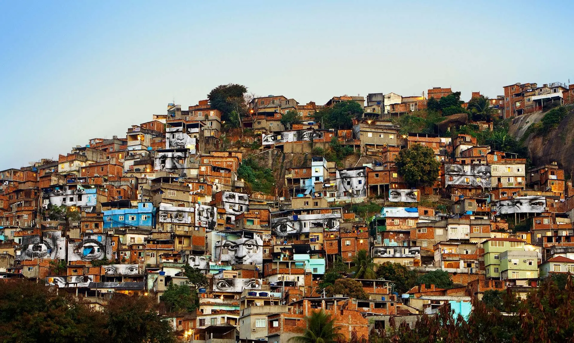 Action dans la Fevela Morro da Proivdencia, Favela de Jour, Rio de Janeiro, 2008.