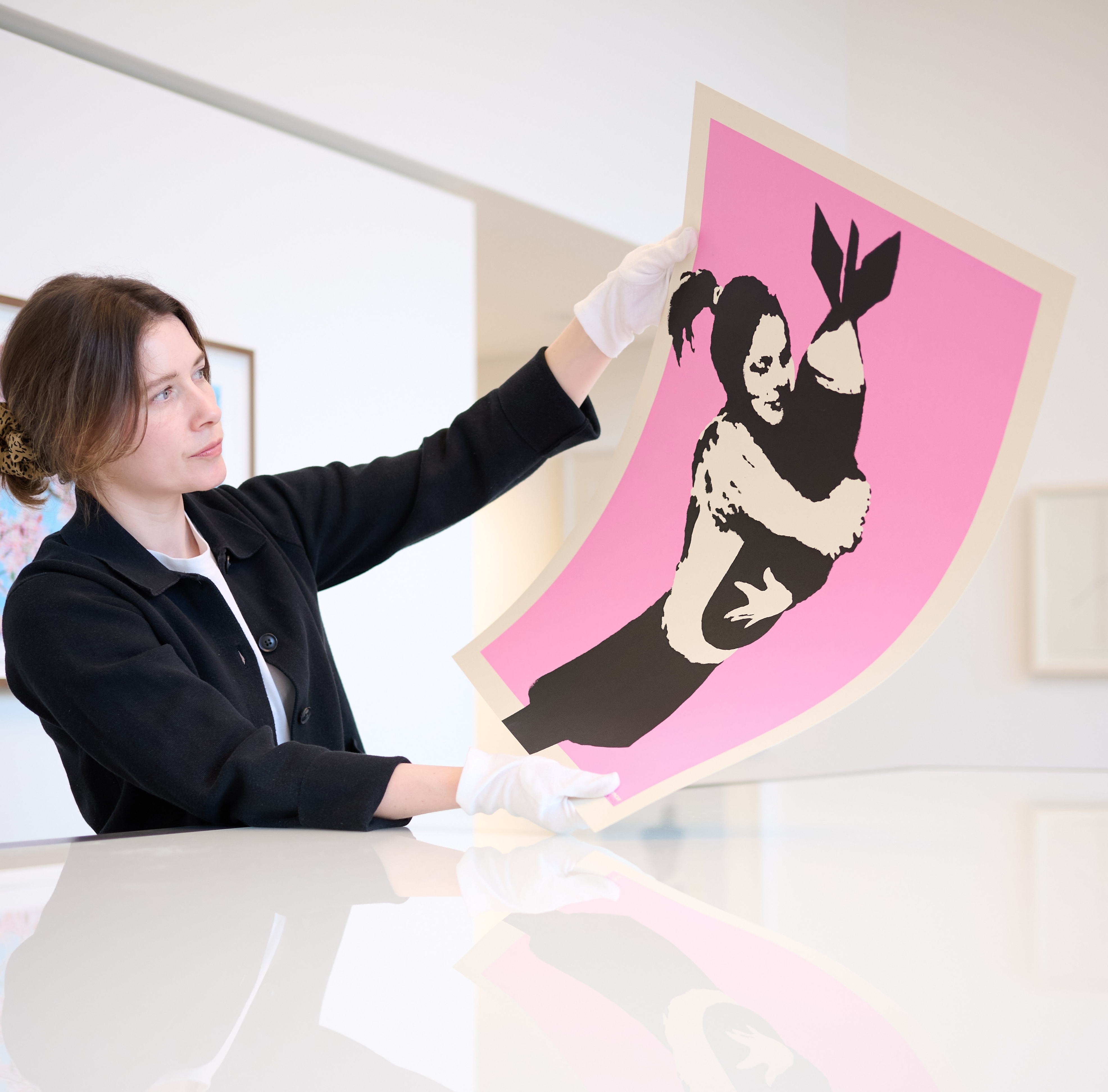 2. Work with reputable galleries