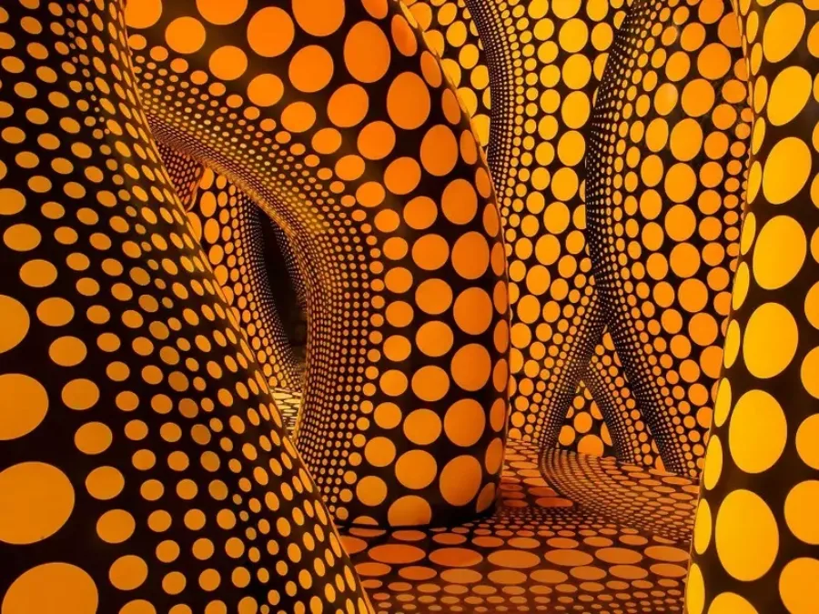 Kusama on Tour